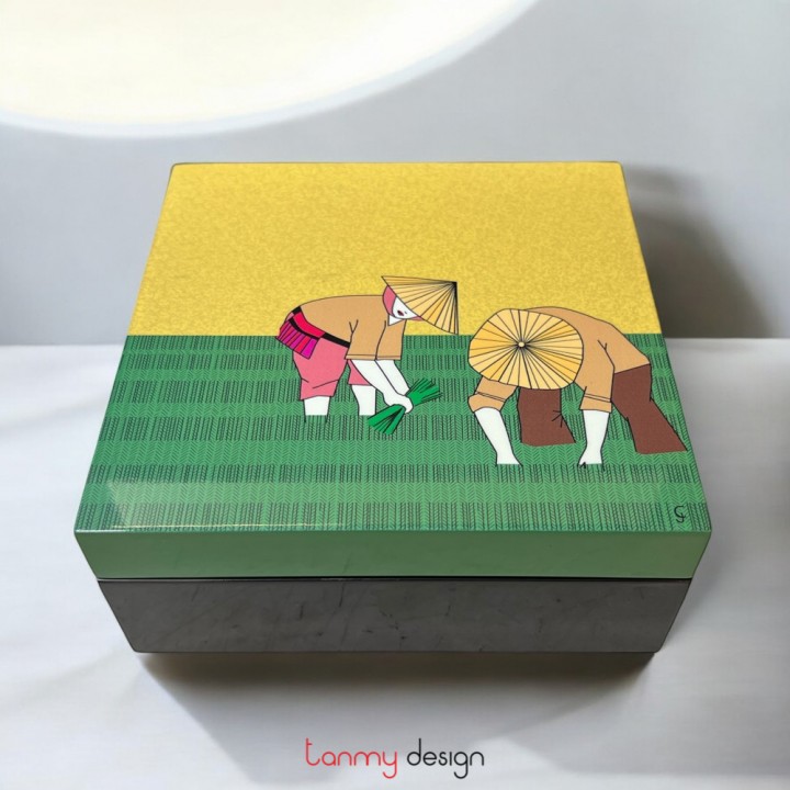 Square lacquer box with farmers girls in filed rice pattern 15*15*6,2cm